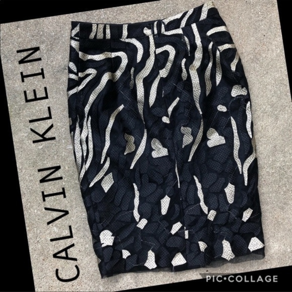 Calvin Klein Animal Print Skirt    BBB1